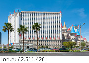 The Excalibur Hotel and Casino. Стрип. Лас-Вегас. США (2011 год). Редакционное фото, фотограф E. O. / Фотобанк Лори