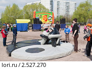 Москва. Физкультурно-зрелищное мероприятие к дню Победы в Солнцево (2011 год). Редакционное фото, фотограф Lora / Фотобанк Лори