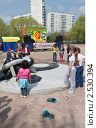 Москва. Физкультурно-зрелищное мероприятие к дню Победы в Солнцево (2011 год). Редакционное фото, фотограф Lora / Фотобанк Лори