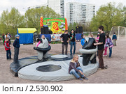 Москва. Физкультурно-зрелищное мероприятие к дню Победы в Солнцево (2011 год). Редакционное фото, фотограф Lora / Фотобанк Лори