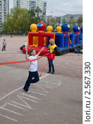 Москва. Физкультурно-зрелищное мероприятие к дню Победы в Солнцево (2011 год). Редакционное фото, фотограф Lora / Фотобанк Лори