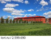 Административное здание ("Омскэнерго", филиал ОАО "МРСК Сибири") (2011 год). Редакционное фото, фотограф Юлия Машкова / Фотобанк Лори