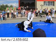 Болевой прием. Айкидо (2011 год). Редакционное фото, фотограф Анатолий Матвейчук / Фотобанк Лори
