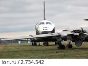 Наполовину покрашенный Буран на экспозиции авиасалона МАКС 2011, Жуковский, Россия. Редакционное фото, фотограф Николай Винокуров / Фотобанк Лори
