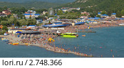Современный пляж курорта Архипо Осиповка. Редакционное фото, фотограф Игорь Архипов / Фотобанк Лори