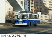 Московский троллейбус, модель ЗиУ-682ГМ1 с широкой дверью (2011 год). Редакционное фото, фотограф Щеголева Ольга / Фотобанк Лори