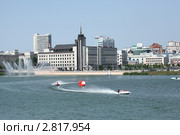 Соревнования скоростных катеров, Казань (2011 год). Редакционное фото, фотограф Александр Журавлев / Фотобанк Лори