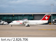 Вид на терминал аэропорта города Брюссель и самолет BAe 146 авиакомпании Swiss Airlines, Бельгия (2011 год). Редакционное фото, фотограф Николай Винокуров / Фотобанк Лори