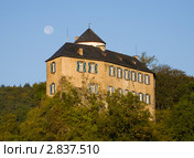 Германия. Альтенау. Замок Burg Are осенним утром. (2011 год). Стоковое фото, фотограф Владимир Чинин / Фотобанк Лори