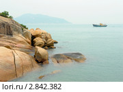 Нагромождение обломков скал в заливе Tung O Wan на острове Ламма, Гонконг (Tung O Wan, Lamma, Hong Kong, China) (2008 год). Стоковое фото, фотограф Vladislav Osipov / Фотобанк Лори