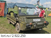 Автомобиль ЛуАЗ-967 (транспортёр переднего края, ТПК) на "Автоэкзотике-2009", Москва, Тушино. Редакционное фото, фотограф Малышев Андрей / Фотобанк Лори
