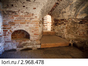 Старинная тюрьма, каменные казематы. Соловецкий монастырь. (2011 год). Редакционное фото, фотограф Ольга Липунова / Фотобанк Лори