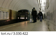 Москва. Прибытие поезда метро на станцию Цветной Бульвар (2011 год). Редакционное видео, видеограф Ярослав Каминский / Фотобанк Лори