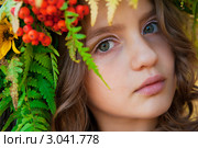 Портрет красивой девочки в венке. Стоковое фото, фотограф Чирцова Наталья / Фотобанк Лори