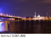 Ночная Рига. Вантовый мост и замок (2011 год). Стоковое фото, фотограф Алексей Ширманов / Фотобанк Лори
