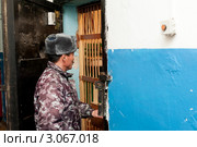 Арестантские будни. Поверка заключенных в штрафном изоляторе (2011 год). Редакционное фото, фотограф Александр Подшивалов / Фотобанк Лори