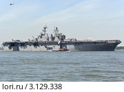 Американский десантный вертолетоносец USS Iwo Jima (2011 год). Редакционное фото, фотограф Аркадий Захаров / Фотобанк Лори