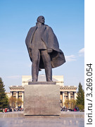 Новосибирск. Памятник В.И.Ленину на площади Ленина (2011 год). Редакционное фото, фотограф Павел Просветов / Фотобанк Лори