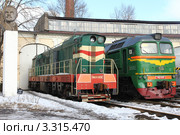 Тепловозы ЧМЭЗ и М62 в депо (2012 год). Редакционное фото, фотограф Александр Тарасенков / Фотобанк Лори