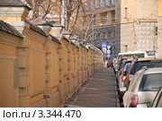 Тротуар. Колымажный переулок (2012 год). Редакционное фото, фотограф Алёшина Оксана / Фотобанк Лори