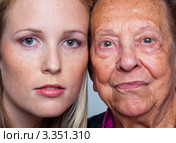 Лица девушки и пожилой женщины. Стоковое фото, фотограф Erwin Wodicka / Фотобанк Лори
