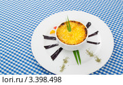 Грибы в кокотнице. Французская кухня. Стоковое фото, фотограф Elnur / Фотобанк Лори