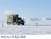 Грузоперевозки по автозимнику (2012 год). Редакционное фото, фотограф Максим Деминов / Фотобанк Лори