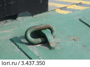 Рым для швартовки судов. Eye for mooring of vessels (2012 год). Редакционное фото, фотограф Валерий Акулич / Фотобанк Лори
