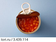 Банка с консервированными бобами. Стоковое фото, фотограф Lasse Kristensen / Фотобанк Лори