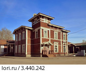 Старинный вокзал в городе Боровичи. Новгородская область. (2010 год). Стоковое фото, фотограф Самойлова Екатерина / Фотобанк Лори