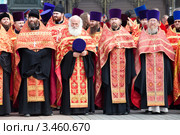 Служители церкви на Молебне в защиту веры и поруганных святынь в Храме Христа Спасителя, Москва, Россия (2012 год). Редакционное фото, фотограф Николай Винокуров / Фотобанк Лори