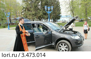 Освящение автомобиля (2012 год). Редакционное видео, видеограф Mikhail Erguine / Фотобанк Лори