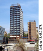Высотное здание бизнес-центра на Земляном Валу (2012 год). Редакционное фото, фотограф SevenOne / Фотобанк Лори