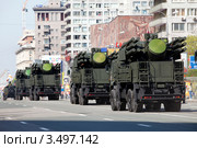 Российский самоходный зенитный ракетно-пушечный комплекс (ЗПРК) С-1 "Панцирь" проходит по Новому Арбату с утренней репетиции Парада Победы, Москва. Стоковое фото, фотограф Николай Винокуров / Фотобанк Лори