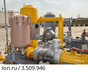 Насосы газоотделительные АСН-80 на нефтебазе (2012 год). Редакционное фото, фотограф Наталья Крупская / Фотобанк Лори