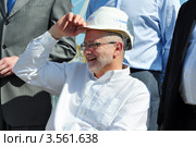 Президент Международного паралимпийского комитета сэр Филип Крейвен посещает Олимпийский парк Сочи 15 мая 2012. Редакционное фото, фотограф Анна Мартынова / Фотобанк Лори