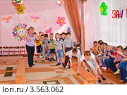Праздник в детском саду (2012 год). Редакционное фото, фотограф Алёшина Оксана / Фотобанк Лори