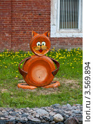 Кот из шин в городе Мышкин (2012 год). Редакционное фото, фотограф Елена / Фотобанк Лори