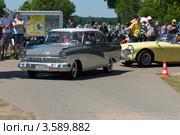 Автомобиль Ford Taunus 17M P2. Олдтаймер шоу. Паарен им Глин. Германия (2012 год). Редакционное фото, фотограф Sergey Kohl / Фотобанк Лори