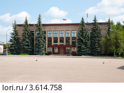 Городская дума города Рославля, расположенная на площади им. Ленина (2011 год). Стоковое фото, фотограф Олег Тыщенко / Фотобанк Лори