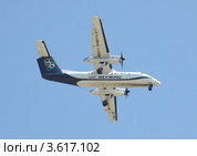 Bombardier Q или DHC-8-103 греческой авиакомпании Олимпик, Бомбардье (2012 год). Редакционное фото, фотограф Маргарита Герм / Фотобанк Лори