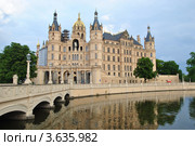 Шверинский замок на севере Германии (2012 год). Стоковое фото, фотограф Елена Кесслер / Фотобанк Лори