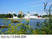 Ипатьевский монастырь в городе Костроме (2011 год). Стоковое фото, фотограф ElenArt / Фотобанк Лори