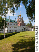 Новодевичий монастырь (2012 год). Стоковое фото, фотограф Валерий Пчелинцев / Фотобанк Лори
