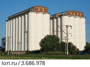 Зернохранилище. Краснодарский край, Усть-Лабинск (2012 год). Редакционное фото, фотограф Алексей Букреев / Фотобанк Лори
