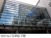 Здание Европейского Парламента. Брюссель, Бельгия (2012 год). Редакционное фото, фотограф Пётр Соболев / Фотобанк Лори