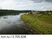 Свято-Успенский мужской монастырь на левом берегу Волги в городе Старица (2007 год). Стоковое фото, фотограф Михаил Ворожцов / Фотобанк Лори