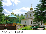 Оковецкий святой ключ в Тверской области. Стоковое фото, фотограф Елена Коромыслова / Фотобанк Лори