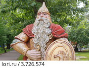 Русский богатырь в детском парке "Пресненский" (2012 год). Редакционное фото, фотограф Павел Кричевцов / Фотобанк Лори