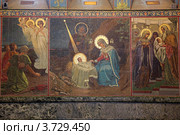 Храм Воскресения Христова (Спаса на Крови). Внутреннее убранство, мозаики южной стены: И. Ф. Порфиров Явление ангелов пастырям, Рождество Христово, В. И. Отмар Сретенье. Санкт-Петербург. (2010 год). Стоковое фото, фотограф Ольга Липунова / Фотобанк Лори